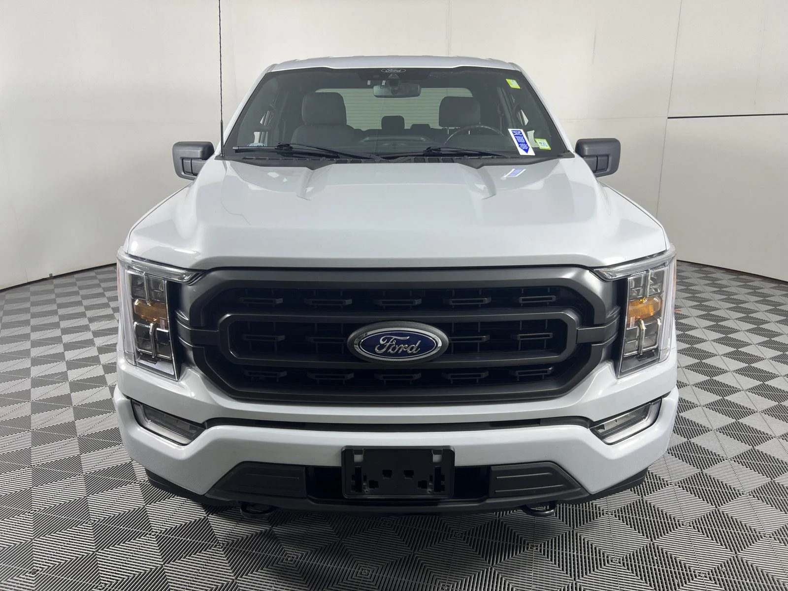 Used 2021 Space White Ford XLT image 5