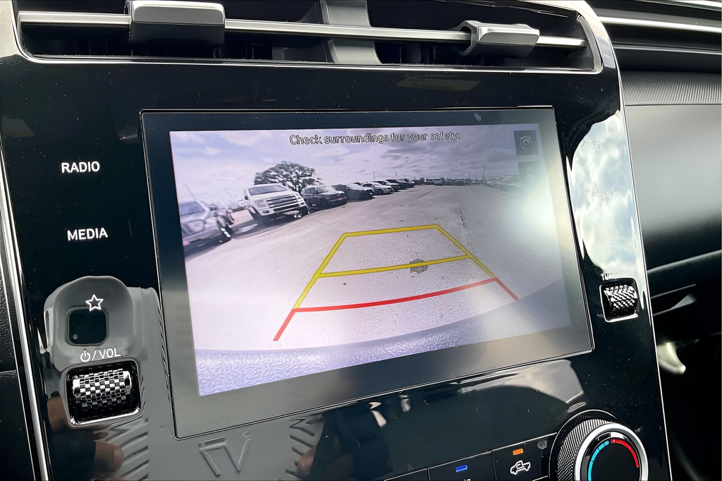 Used 2022 Black Hyundai SEL image 13
