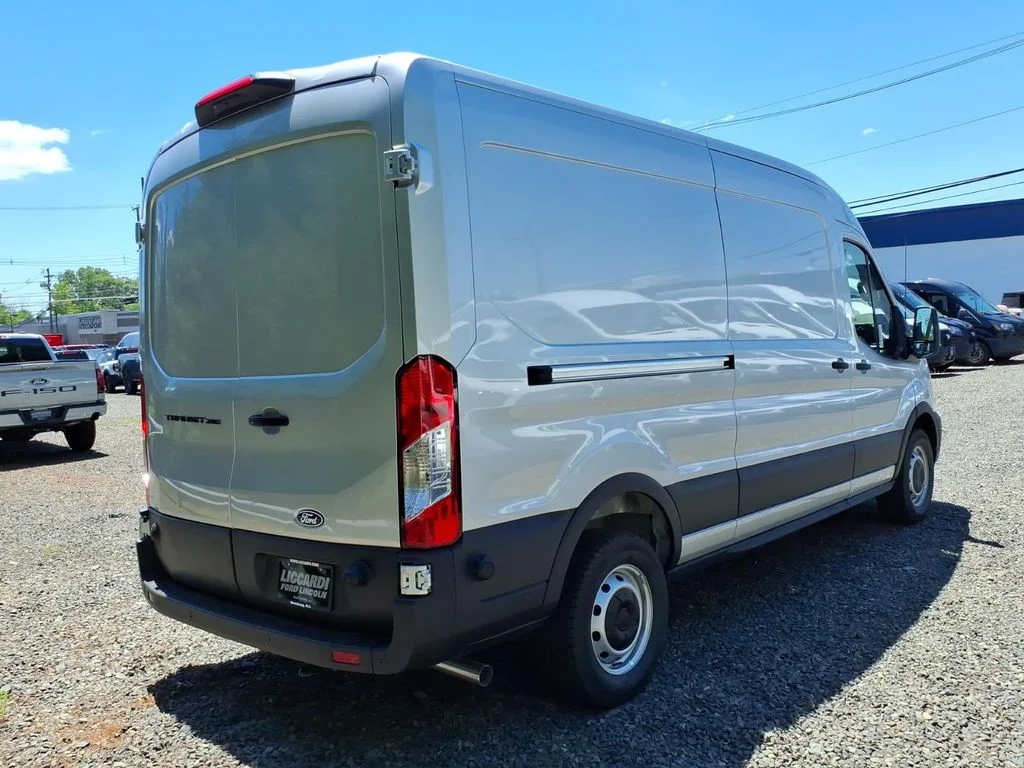 New 2026 Ingot Silver Metallic Ford Cargo Van image 4