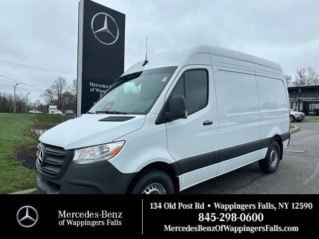 New 2026 Arctic White Mercedes-Benz Cargo 144 WB image 35