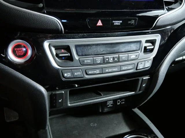 Used 2021 Red Honda Touring image 22