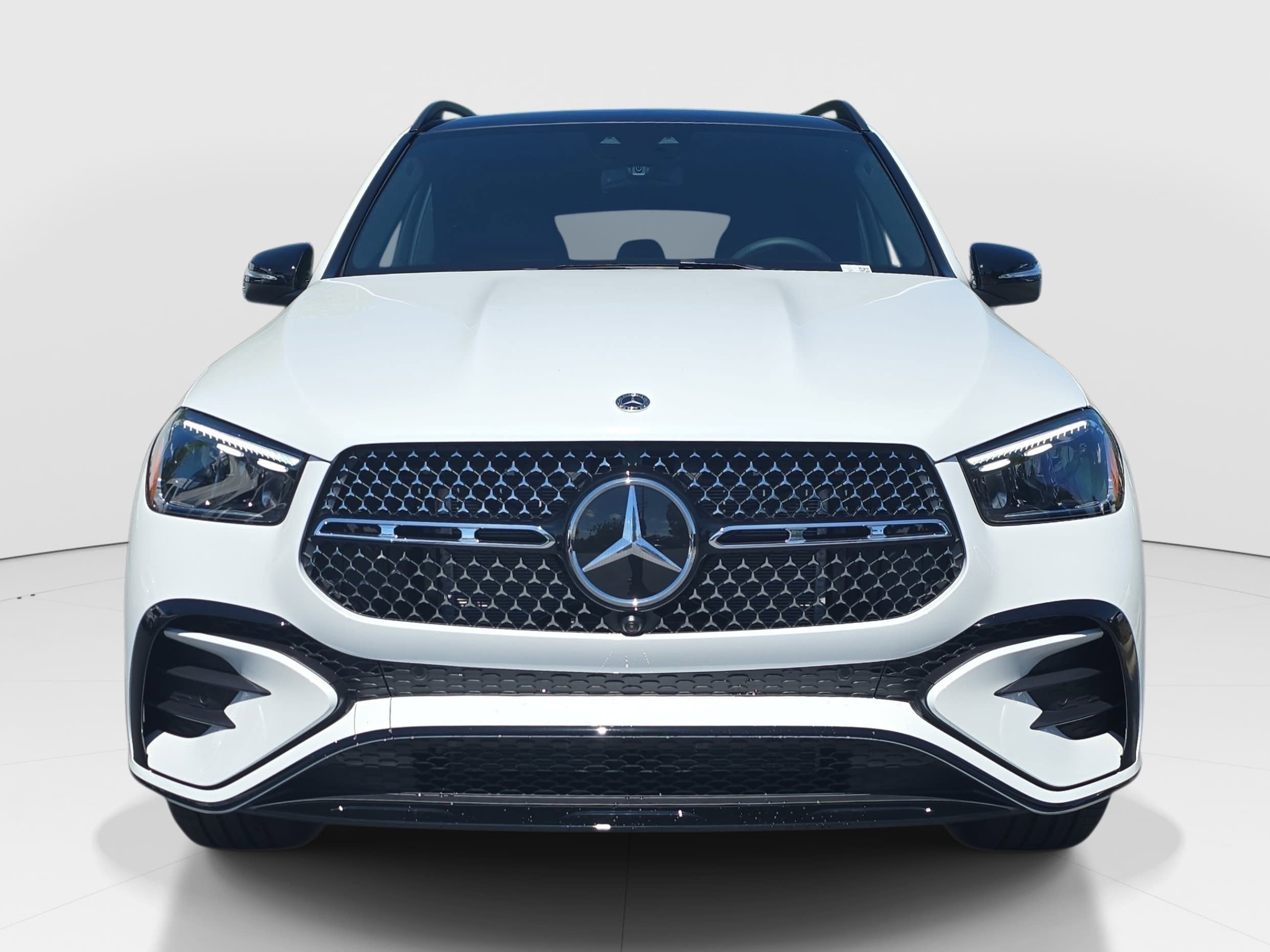New 2026 MANUFAKTUR Moonlight White Metallic Mercedes-Benz GLE450 image 2