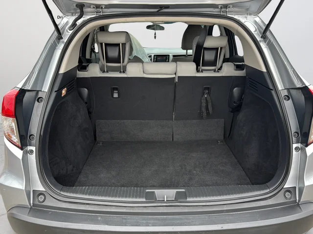 Used 2022 Silver Honda LX image 31