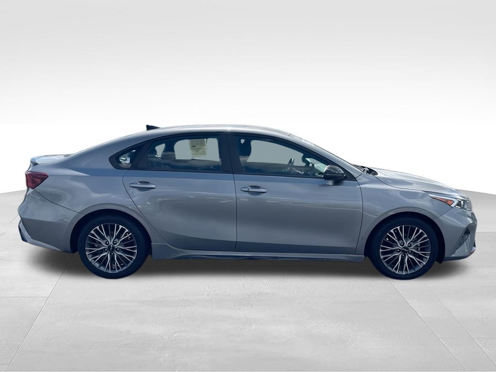 Used 2022 Gray Kia GT-Line image 8