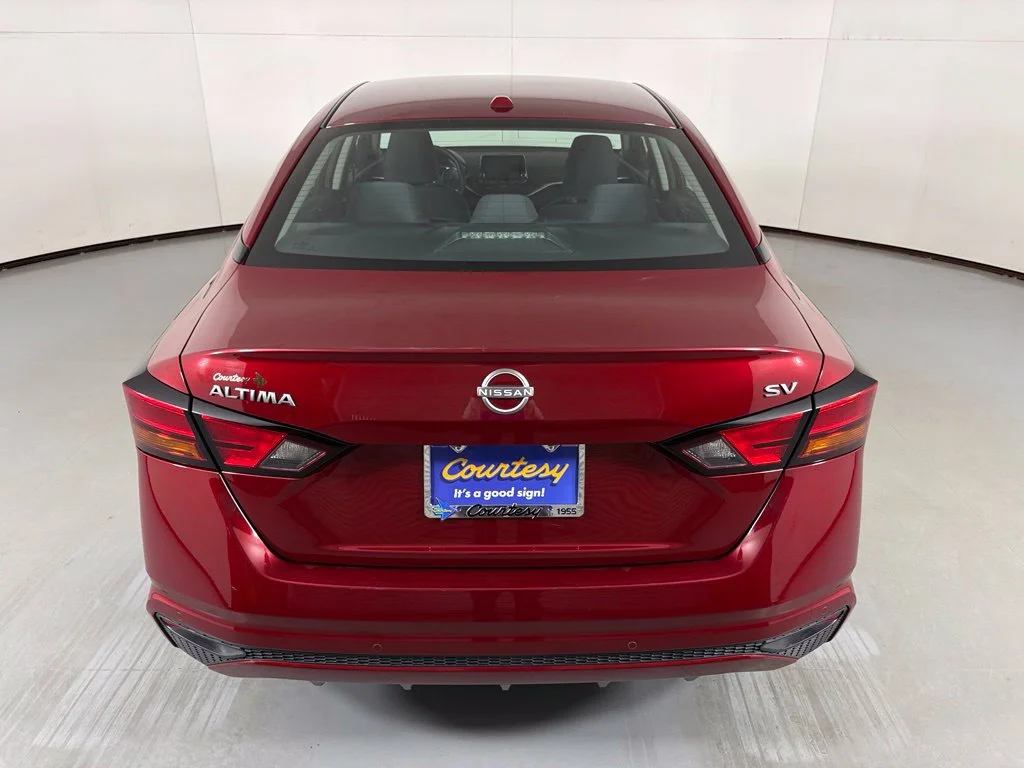 Used 2024 Red Nissan 2.5 SV image 7