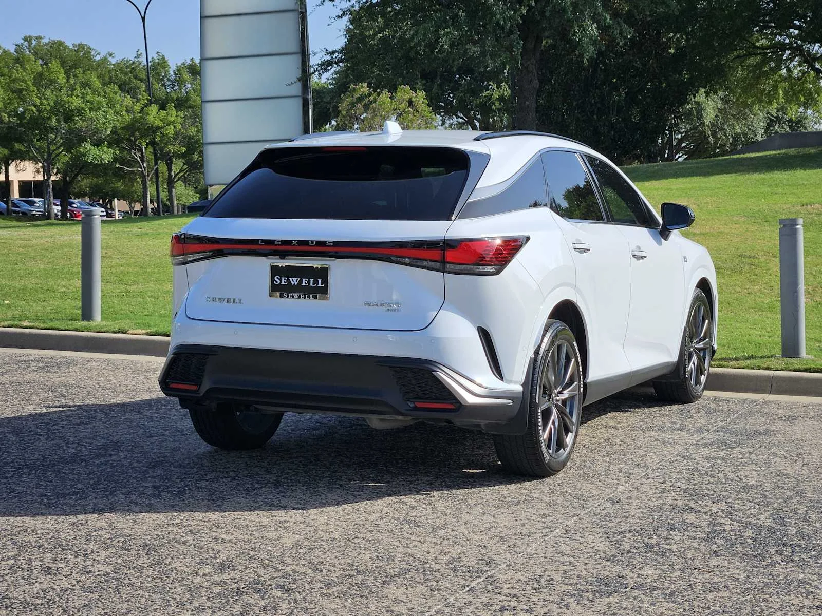Certified Used 2024 ULTRA WHITE Lexus F SPORT Handling image 4