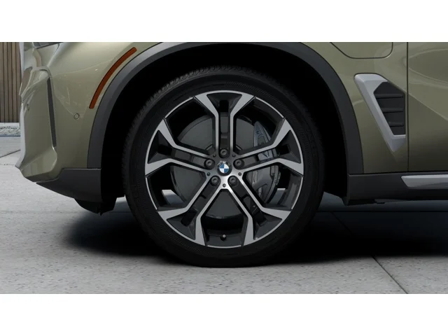 New 2026 Manhattan Green Metallic BMW xDrive50e image 7
