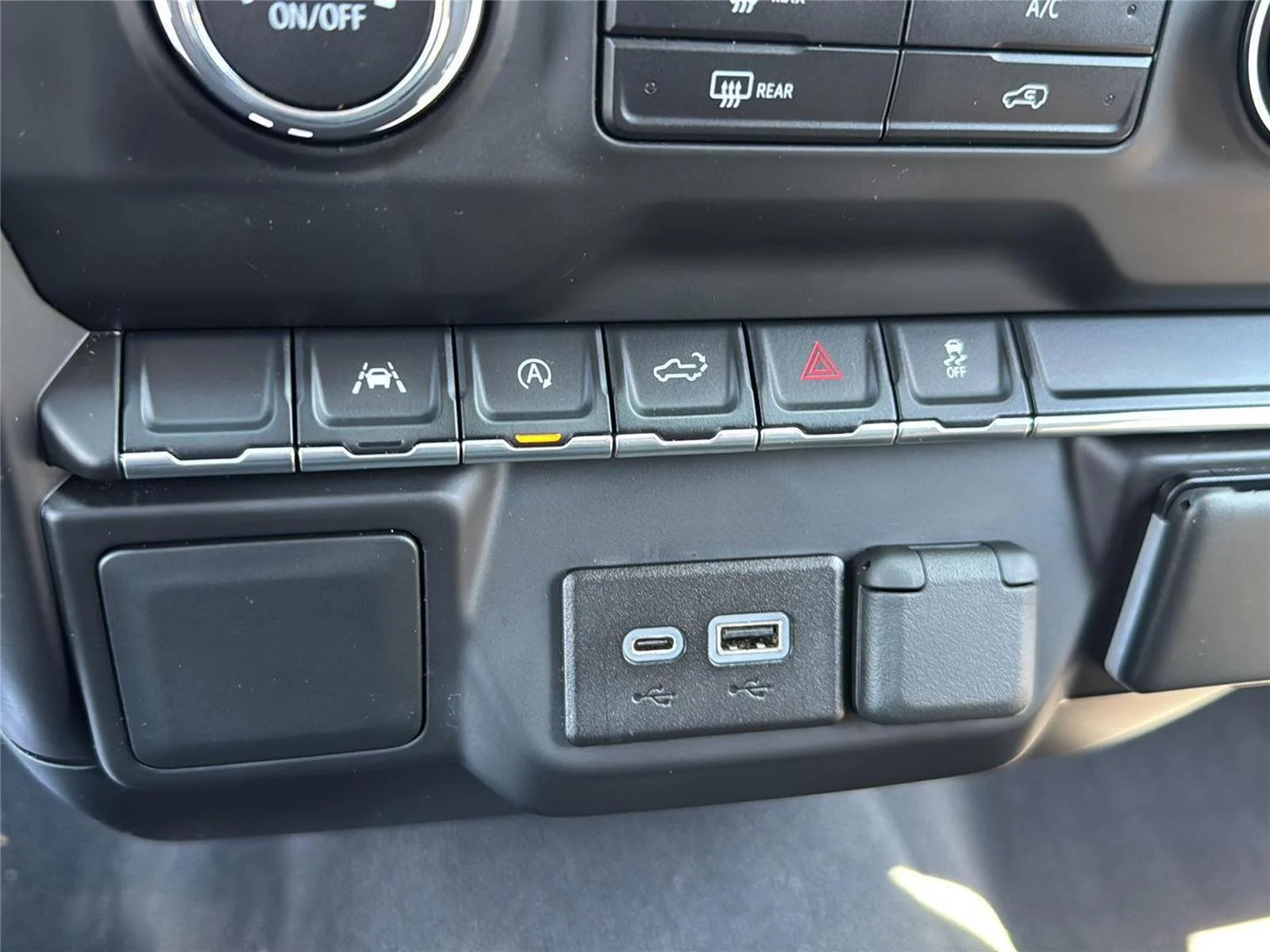 Used 2023 Glacier Blue Metallic Chevrolet Custom image 22