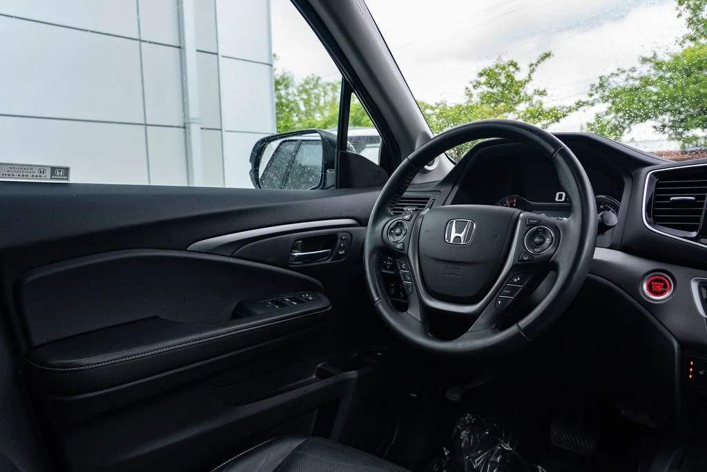 Used 2021  Honda RTL image 11