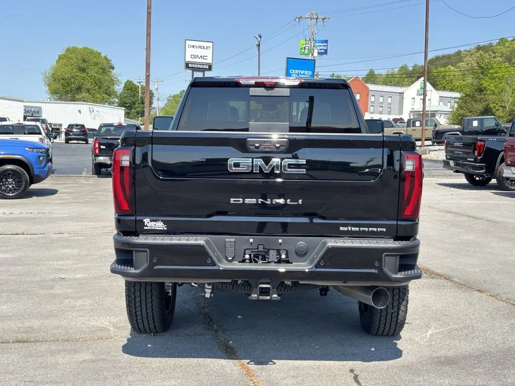 New 2026 Onyx Black GMC Denali Ultimate image 7