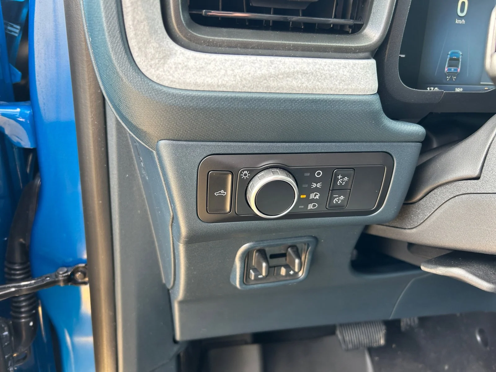 New 2026 Velocity Blue Ford XLT image 14