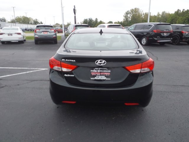Used 2012 Black Hyundai GLS image 6