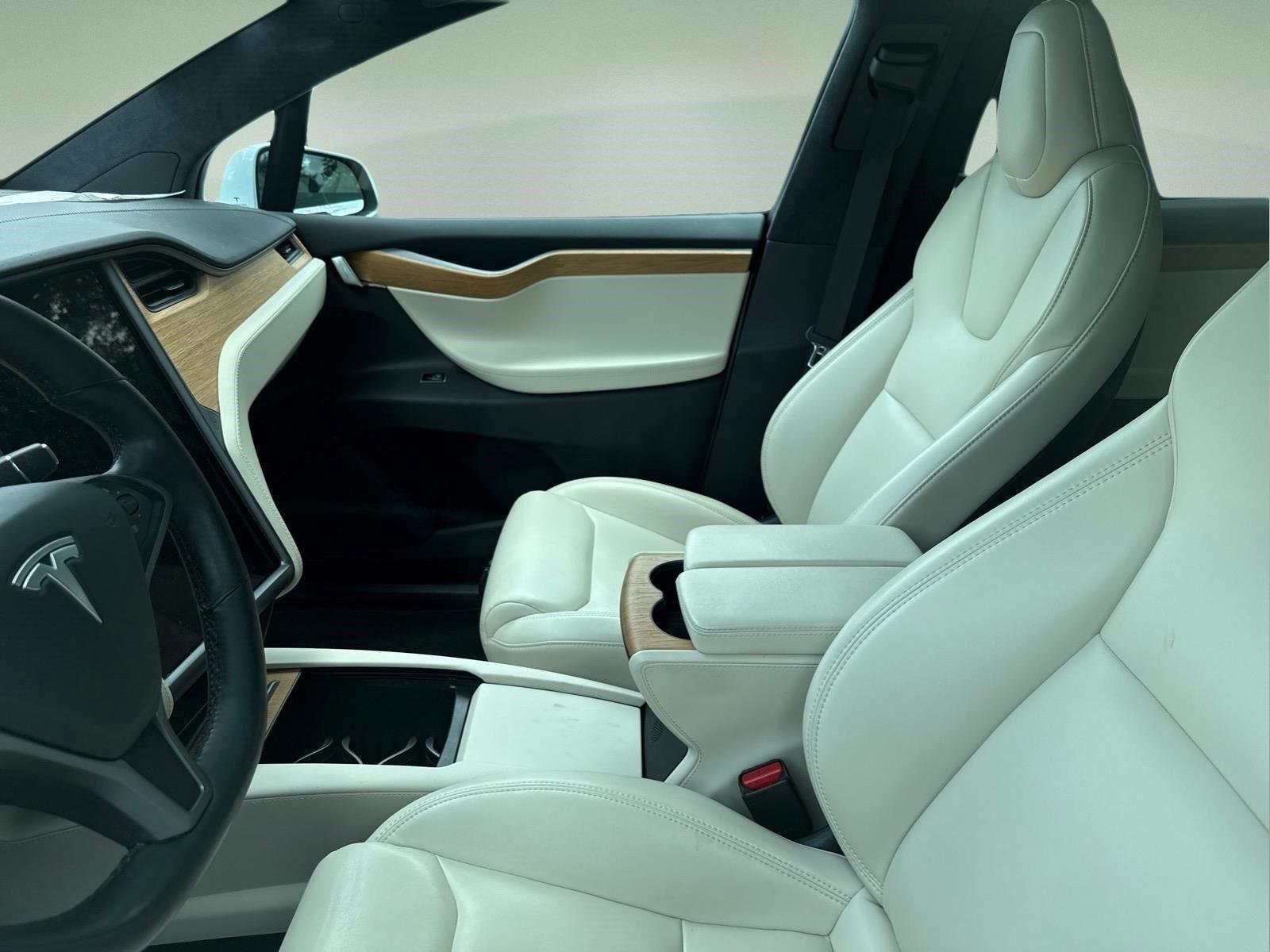 Used 2020  Tesla Long Range image 6