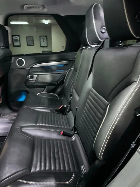 Used 2017 Black Land Rover First Edition image 13