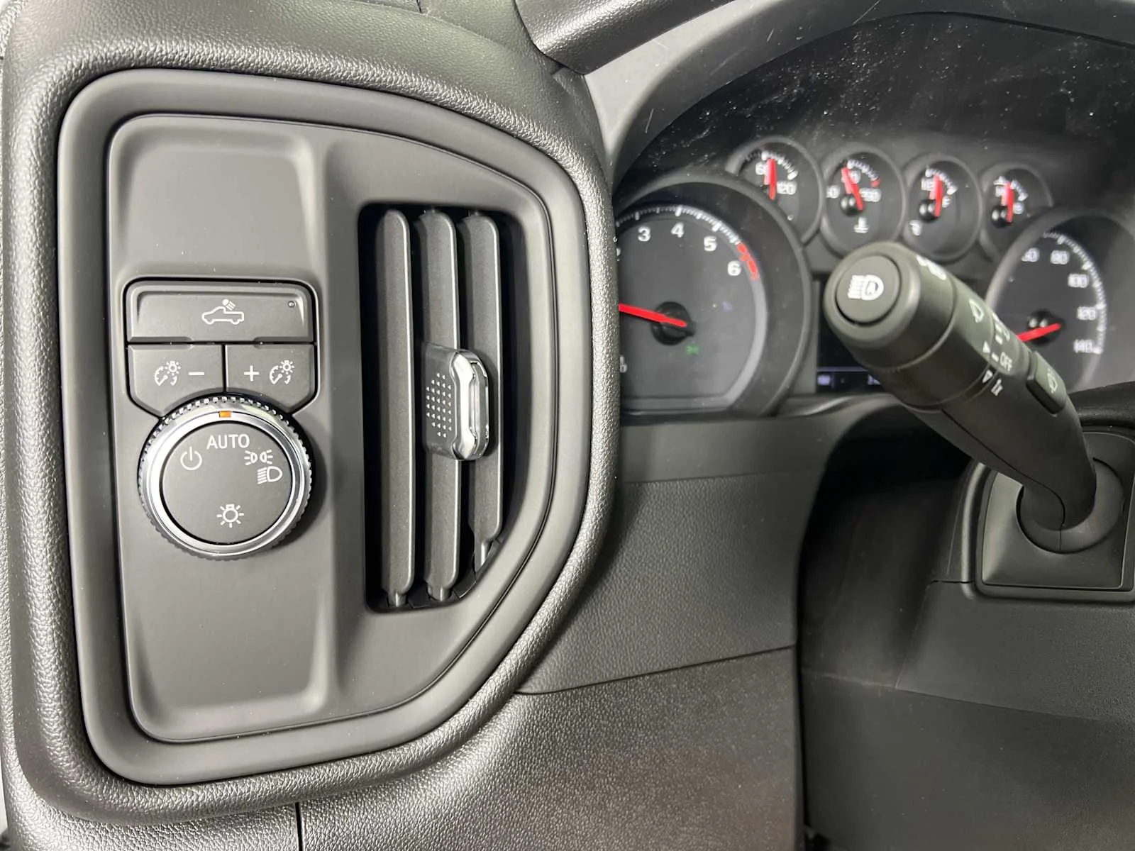 New 2026 Summit White GMC Pro image 25