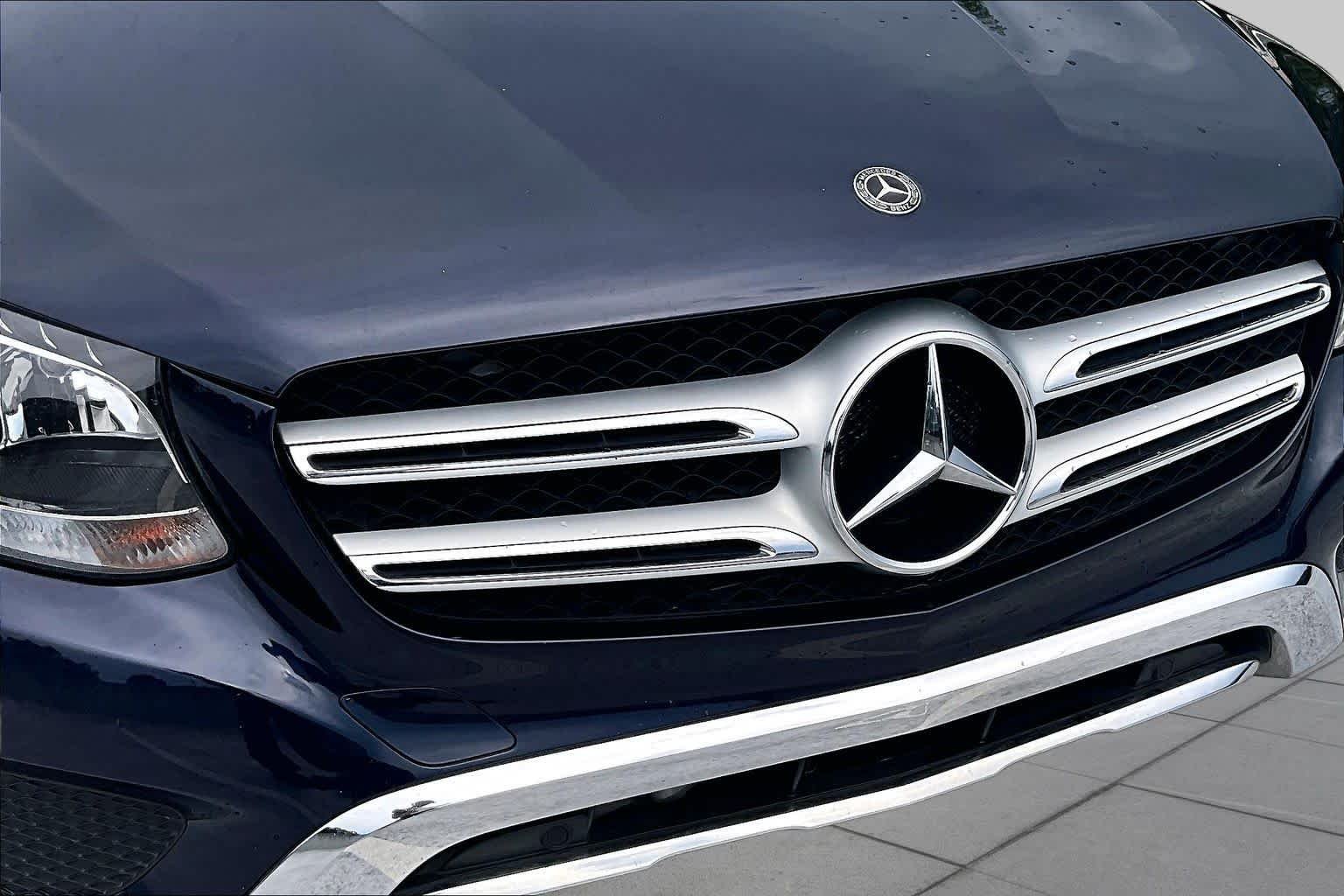 Used 2018 Lunar Blue Metallic Mercedes-Benz GLC 300 image 30