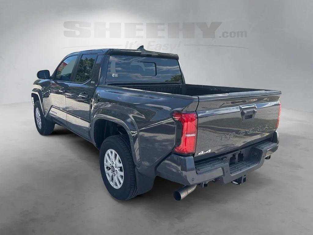 Used 2024  Toyota SR5 image 14