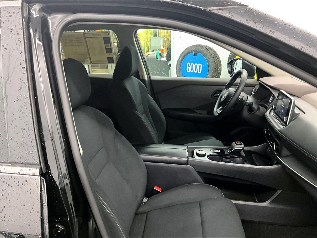 Used 2023 Super Black Nissan S image 11
