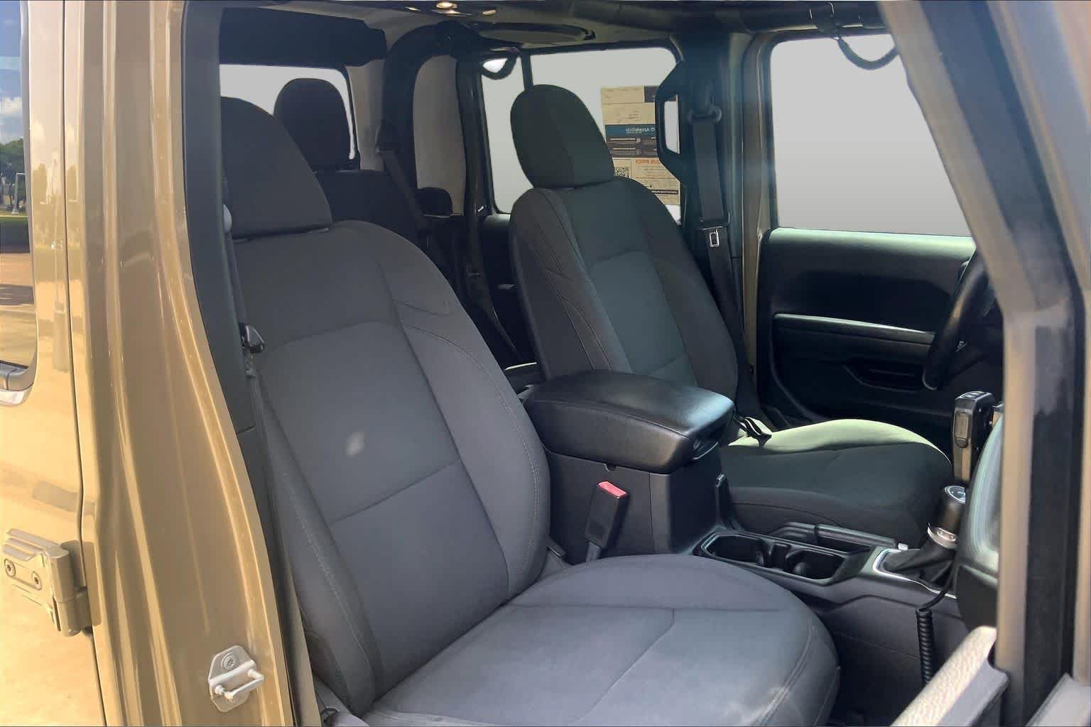 Used 2020 Gator Clearcoat Jeep Sport S image 9