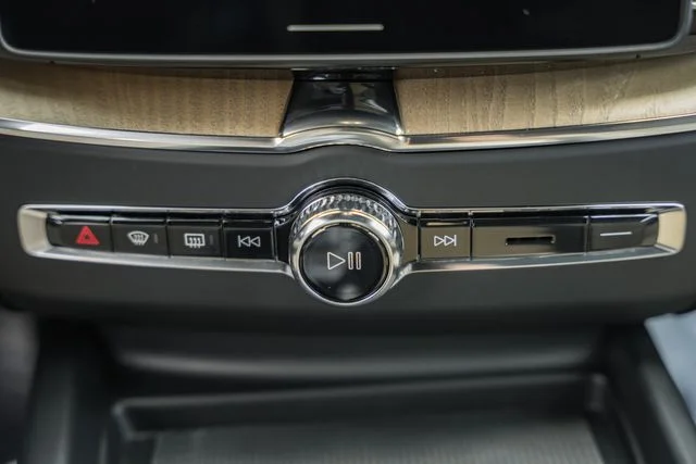 New 2026 Forest Lake Volvo T8 Plus image 24
