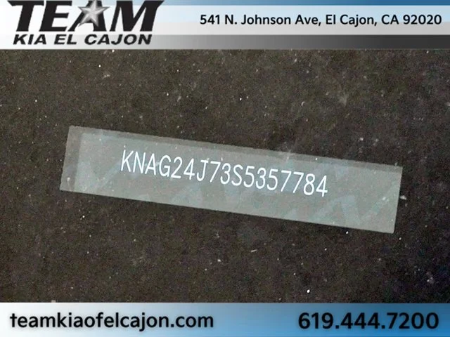 Used 2025 White Kia LXS image 40