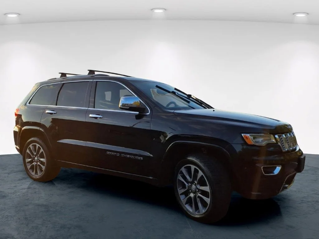 Used 2017 Black Jeep Overland image 4