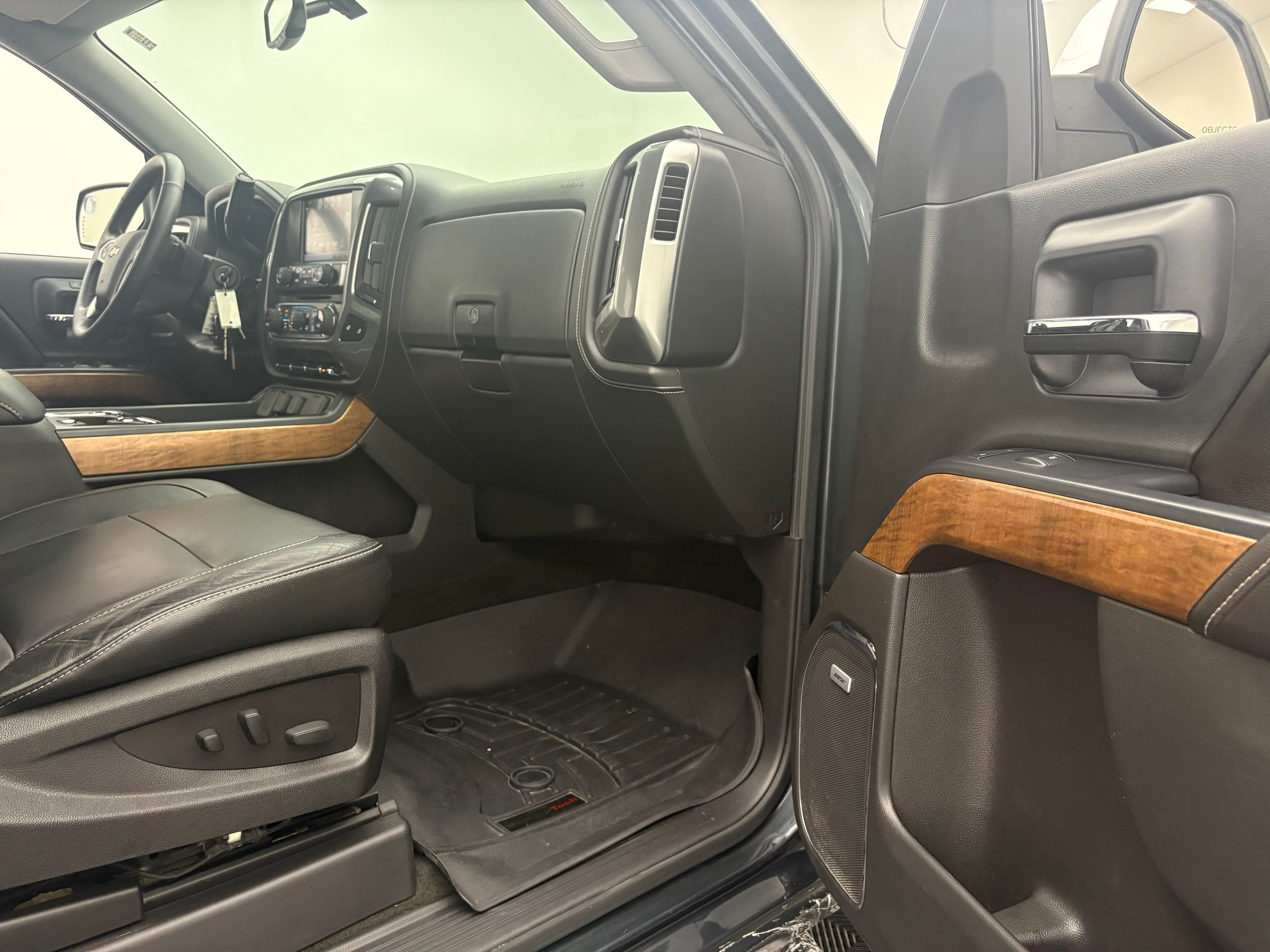 Used 2017 Graphite Metallic Chevrolet LTZ image 28