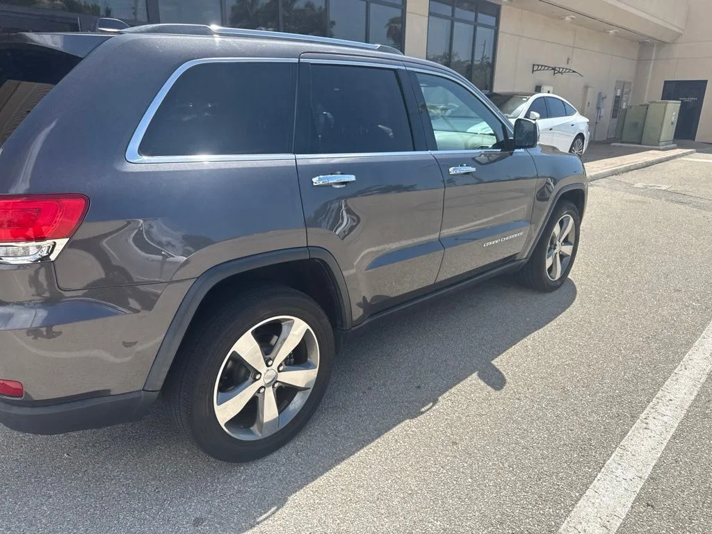 Used 2016 Gray Jeep Limited image 14