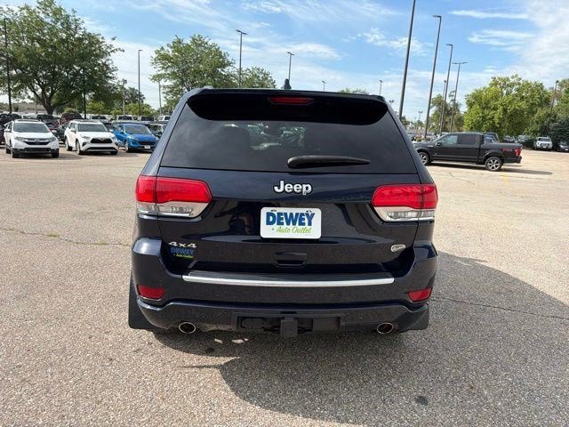 Used 2018 True Blue Pearlcoat Jeep Overland image 2