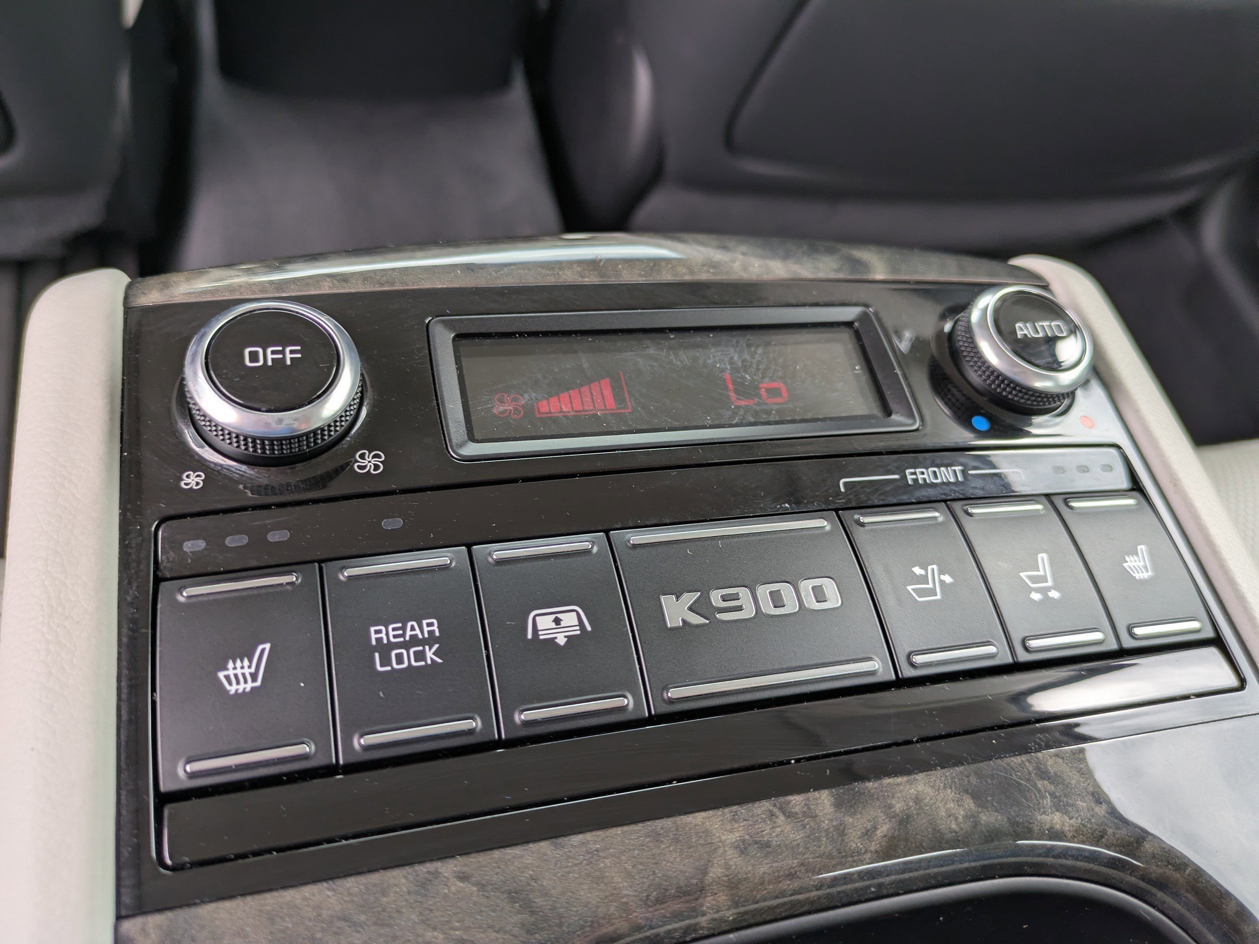 2015 Kia K900 Luxury - Photo 19
