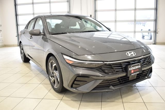 2025 Hyundai Elantra 2.0 SEL Convenience IVT's photo