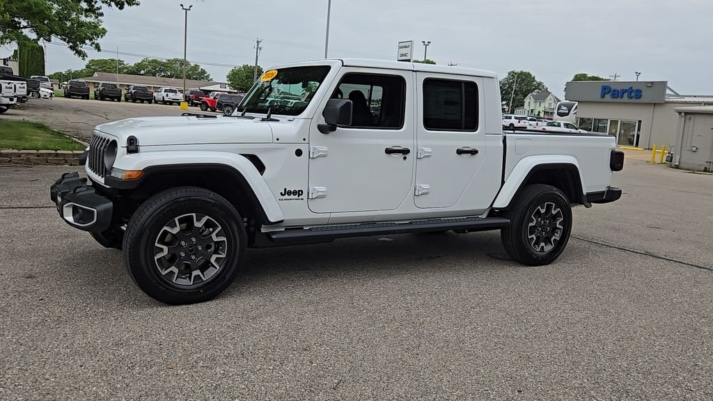 New 2026 Bright White Clear-Coat Exterior Paint Jeep Sahara image 4