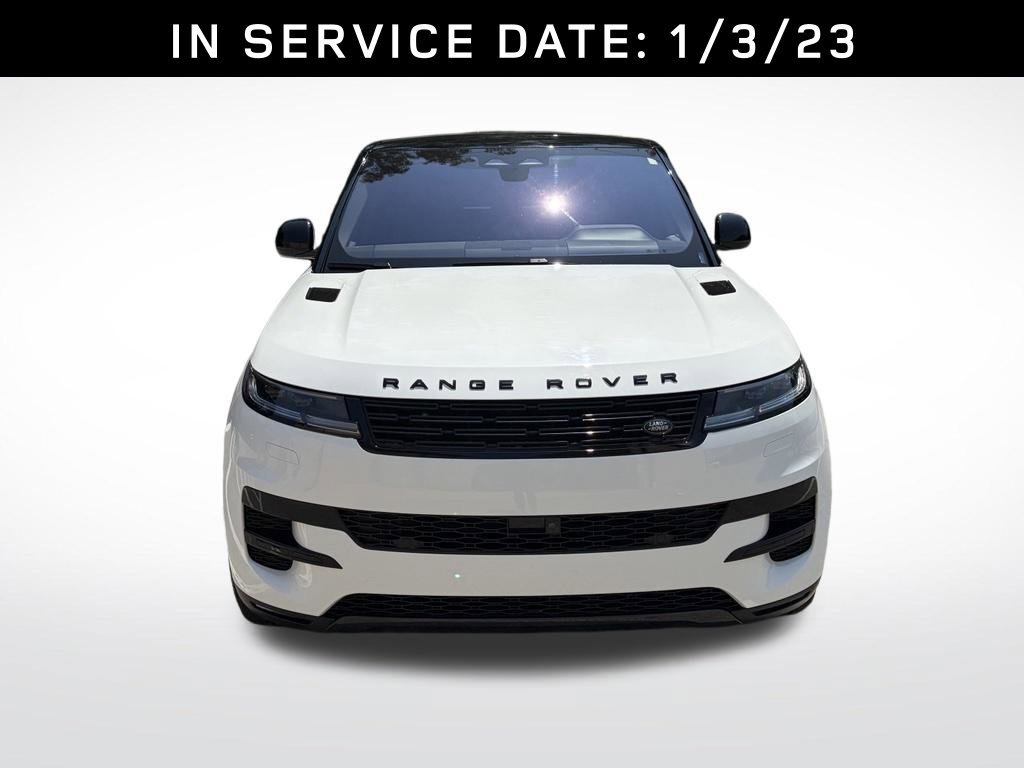Used 2023 White Land Rover SE image 2