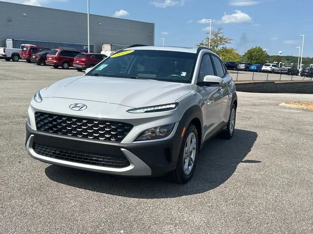 Used 2022 Silver Hyundai SEL image 8