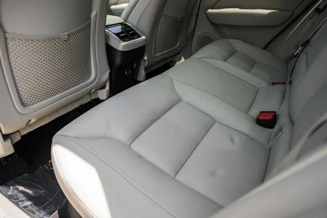 Used 2019 Denim Blue Volvo T5 Inscription image 34