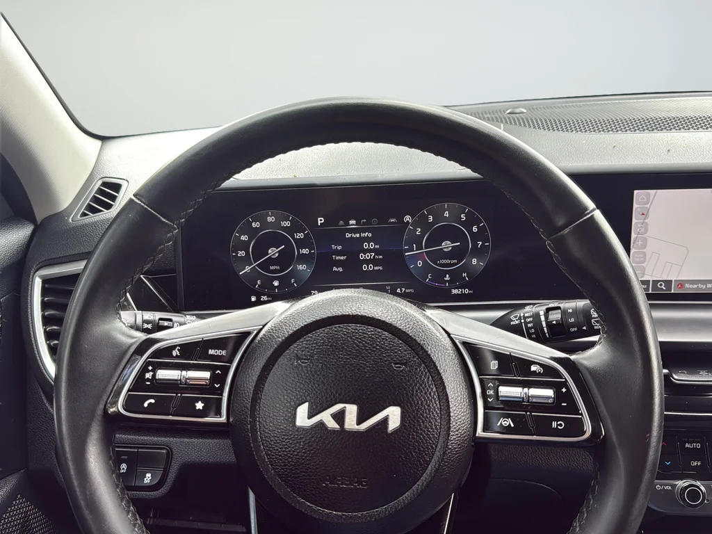 Used 2024 Blue Kia S image 19