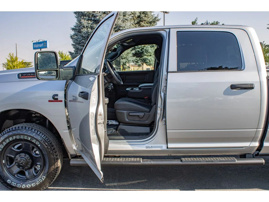 New 2026 SILVER ZYNITH Ram Tradesman image 26