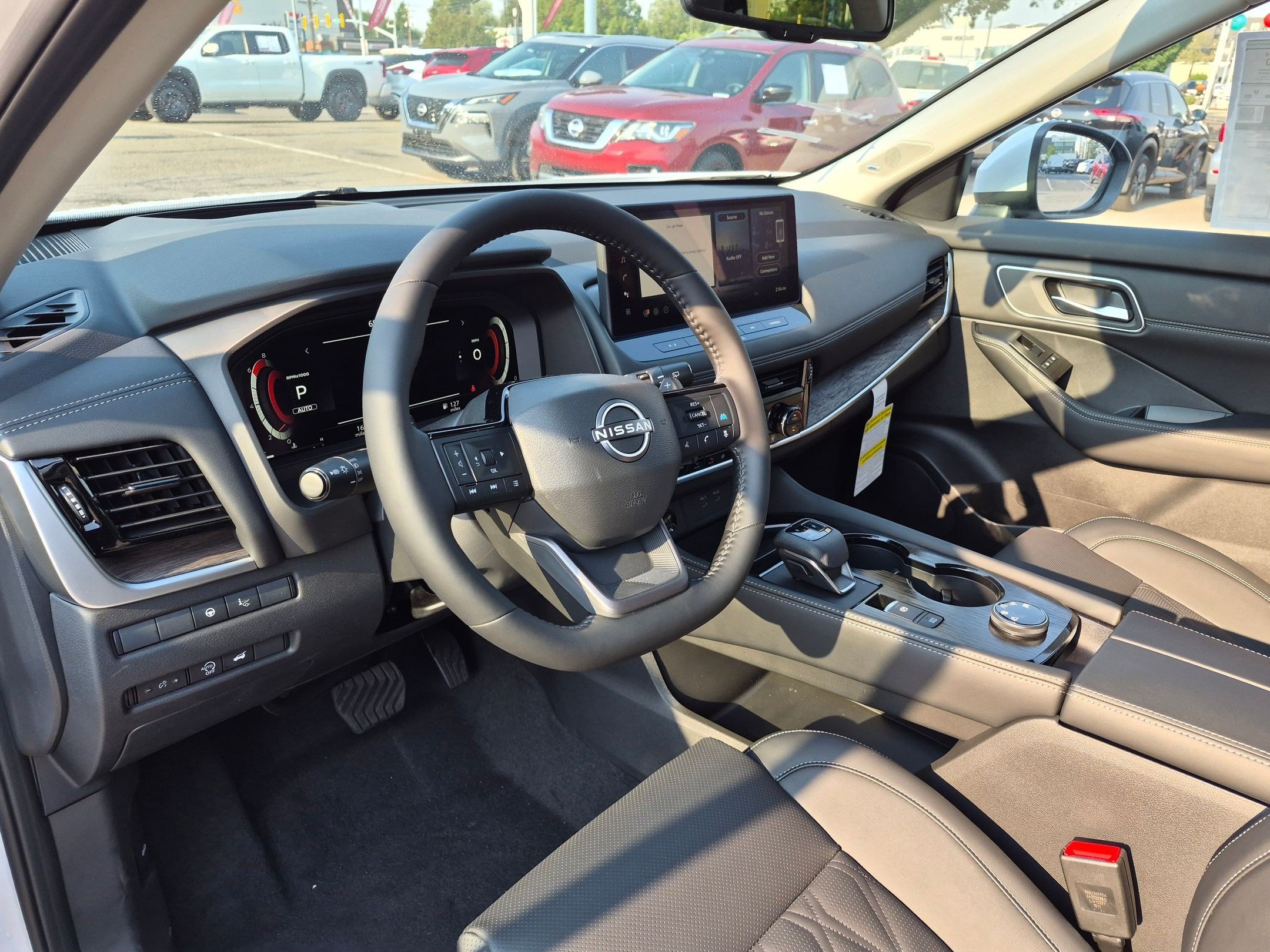 New 2026 Everest White Pearl Tricoat Nissan Platinum image 12