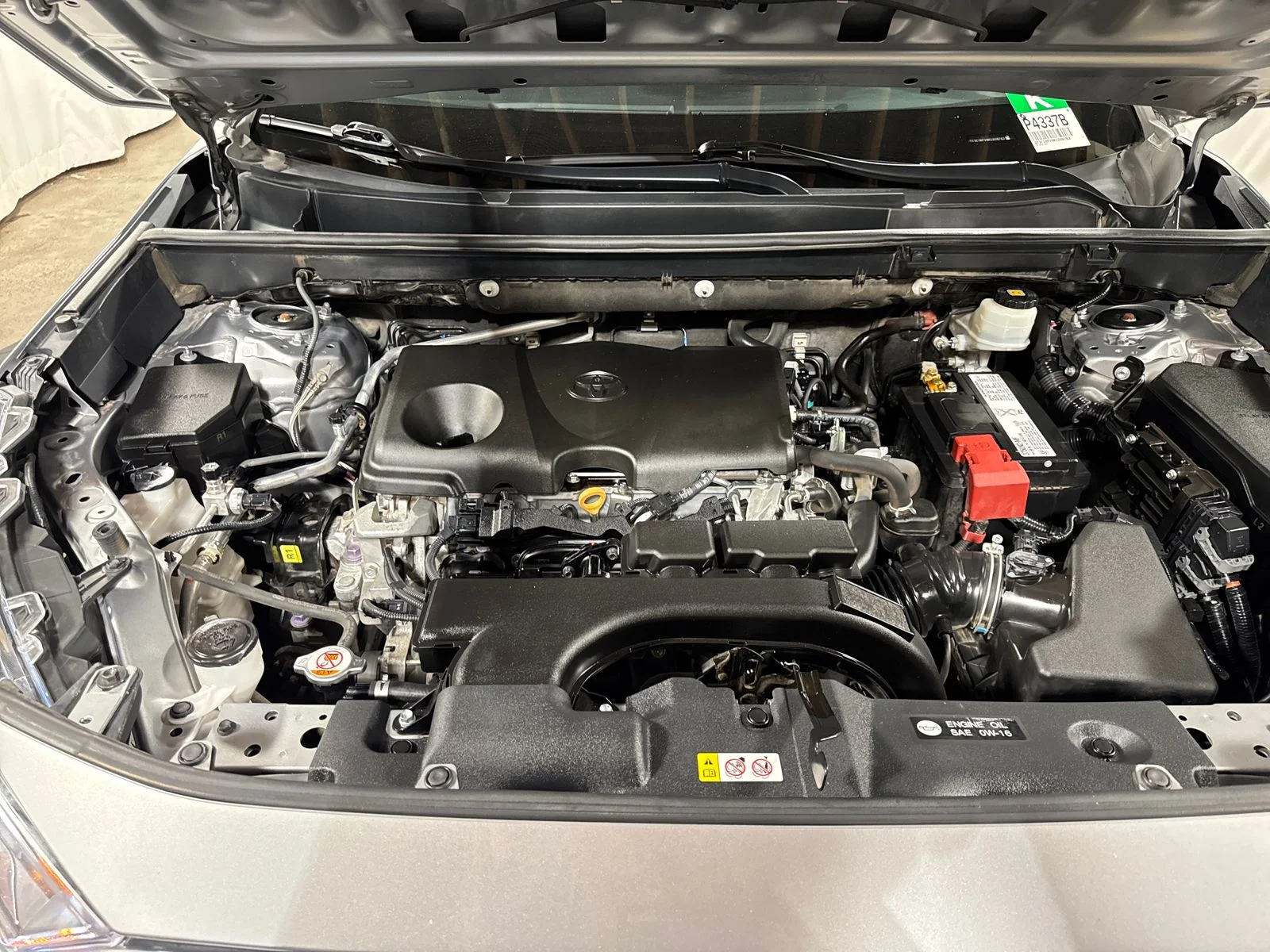 Used 2019 Silver Sky Metallic Toyota XLE Premium image 30