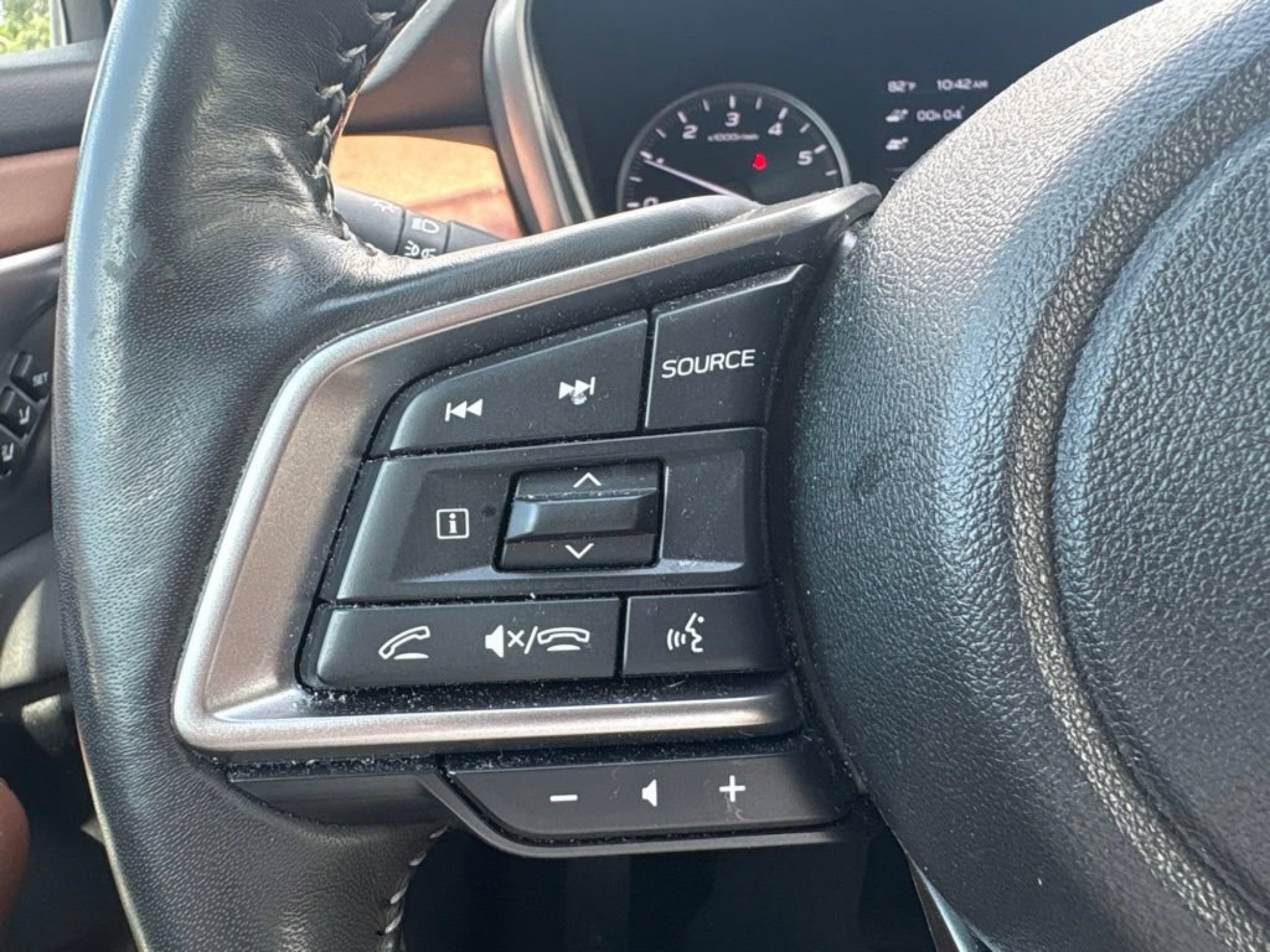 Used 2024 Autumn Green Metallic Subaru Touring image 8