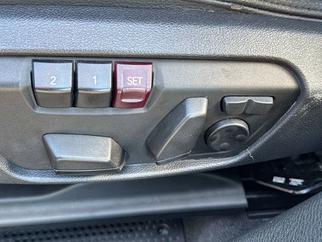 Used 2020  BMW xDrive28i image 29