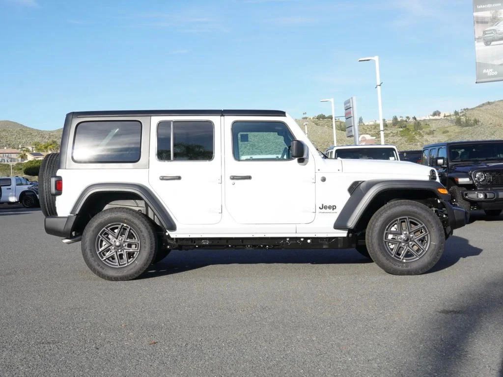 New 2026 Bright White Clear-Coat Exterior Paint Jeep Sport image 2
