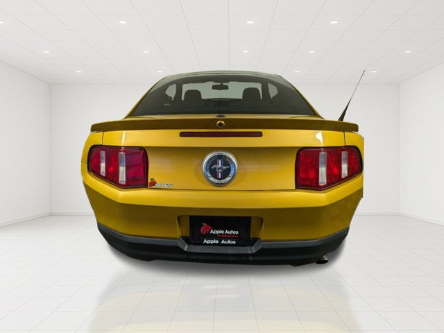 Used 2010 Gold Ford V6 image 6
