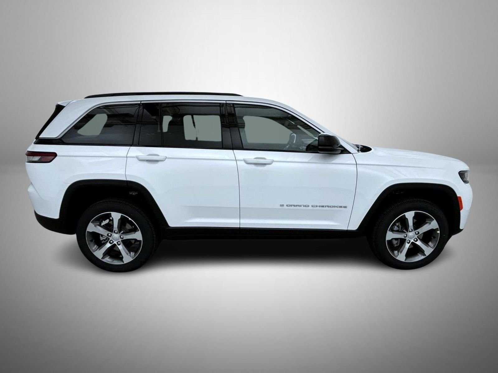 New 2026 Bright White Clear-Coat Exterior Paint Jeep Limited image 4