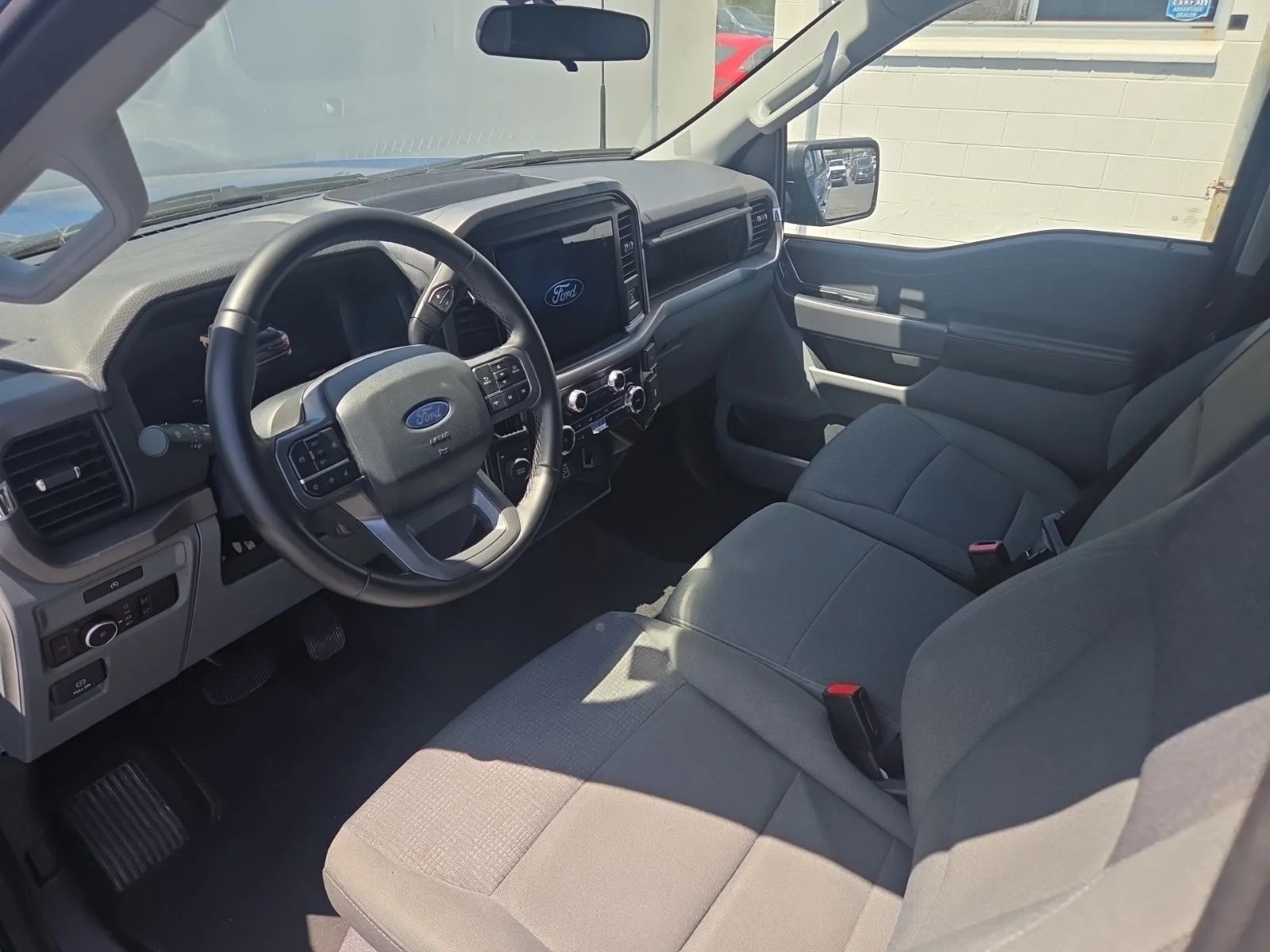 Used 2025 Atlas Blue Ford XLT image 19