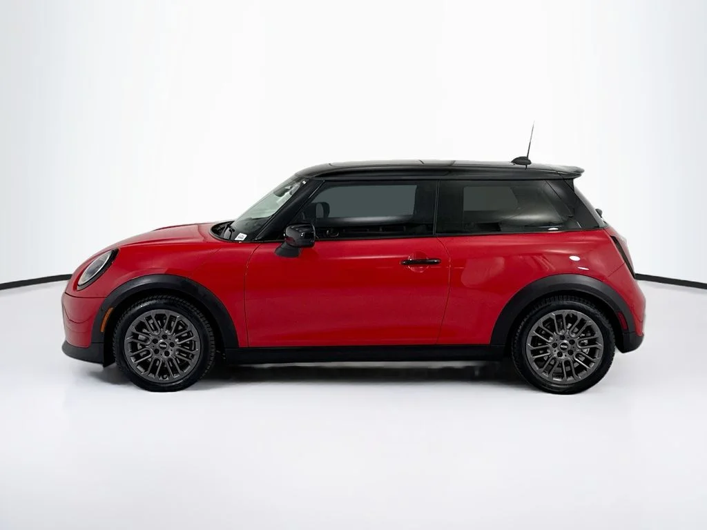 Certified Used 2025 Chili Red II MINI Signature image 11