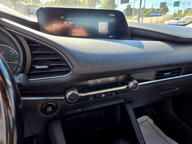 Used 2019 Silver Mazda Select image 25