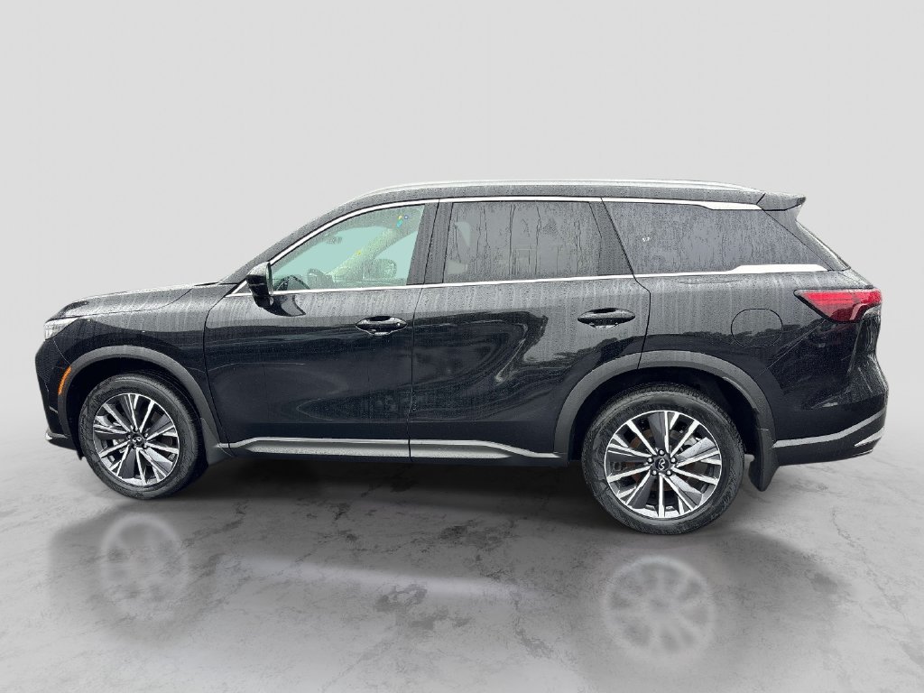 New 2027 Black INFINITI LUXE image 3