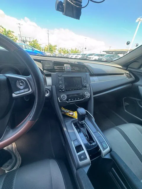 Used 2016 Black Honda LX-P image 8