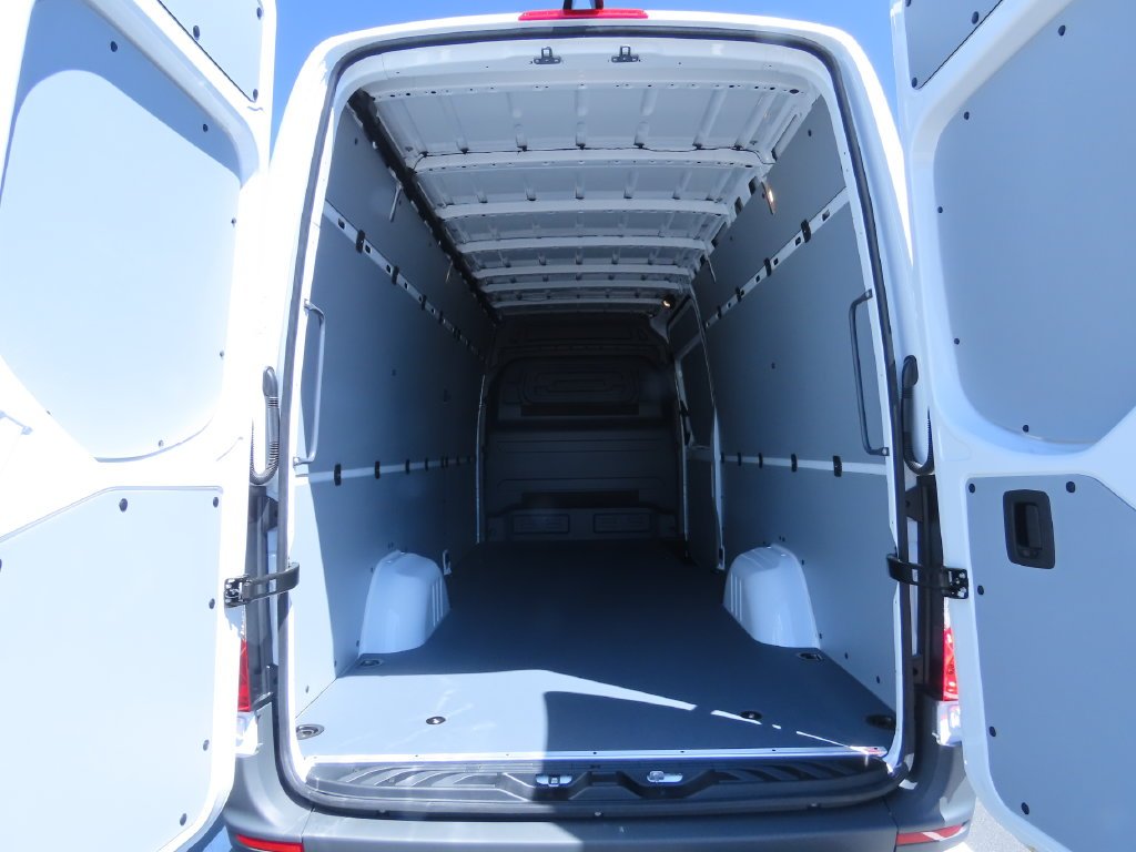 Used 2024 Arctic White Mercedes-Benz Cargo 170 WB image 26